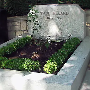 La tombe de Paul Éluard au cimetière du Père-Lachaise à Paris